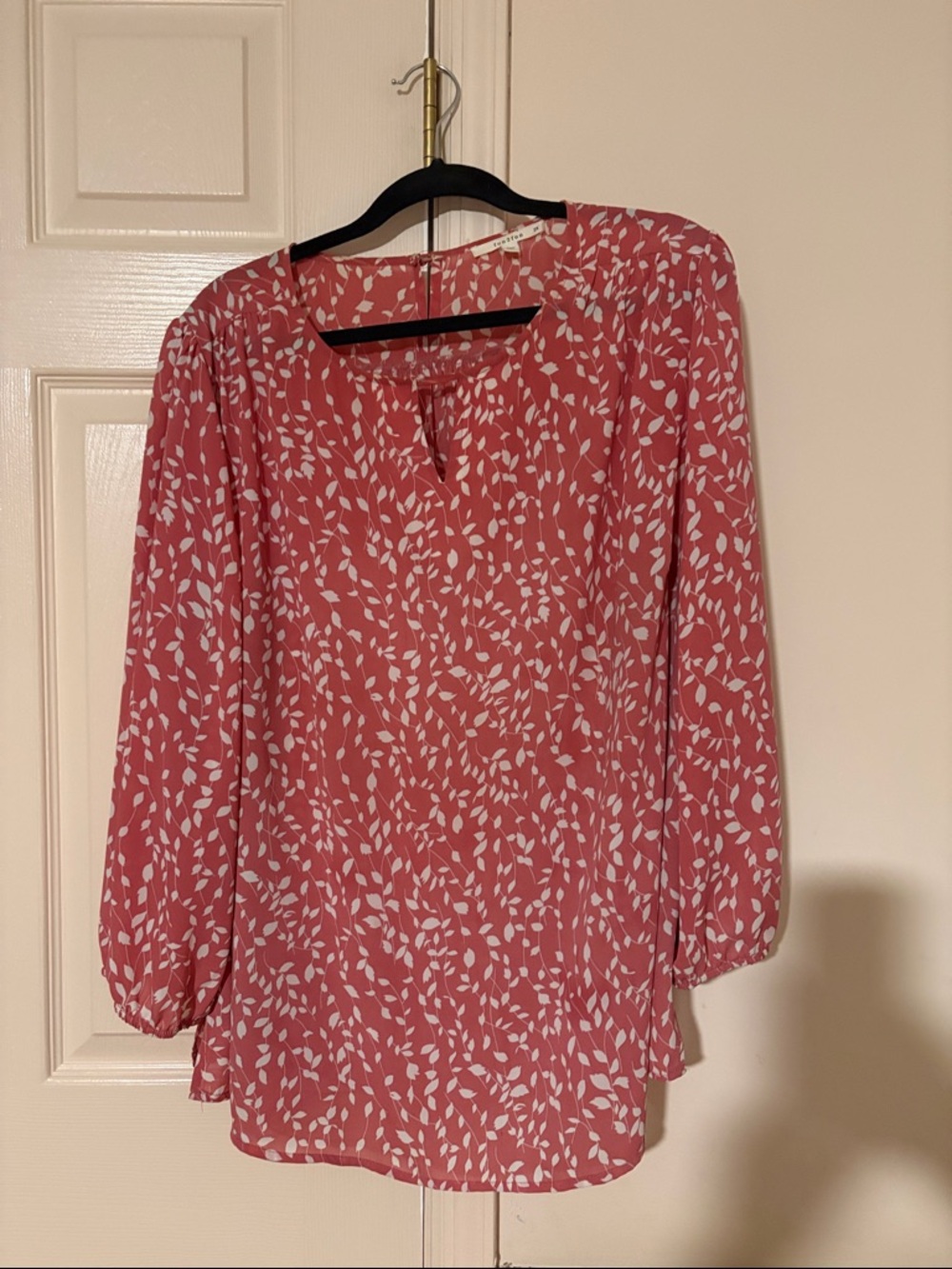 fun 2 fun Pink Leaf-Print Long-Sleeve Blouse